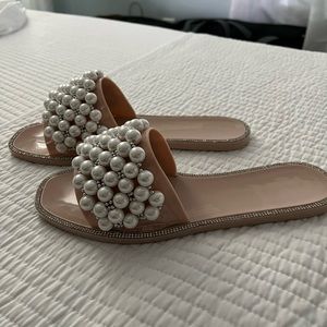 Kelly & Katie Pearl Sandal